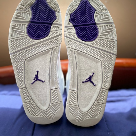 Air Jordan 4 Retro - Picture 5 of 9